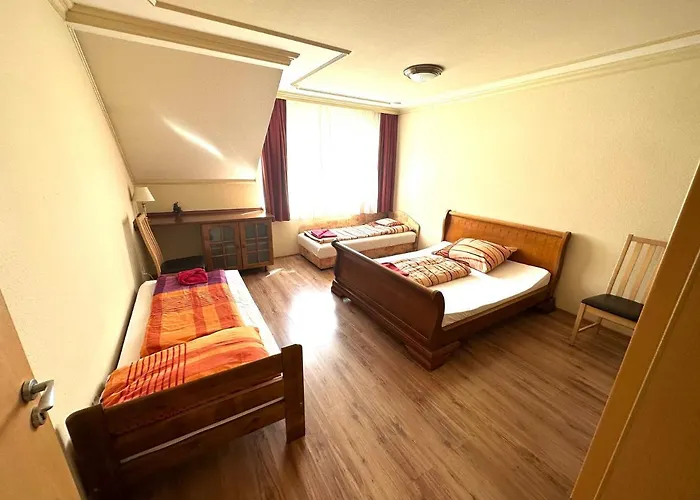 Hattyu Belvarosi Vendeghaz 2 Отель